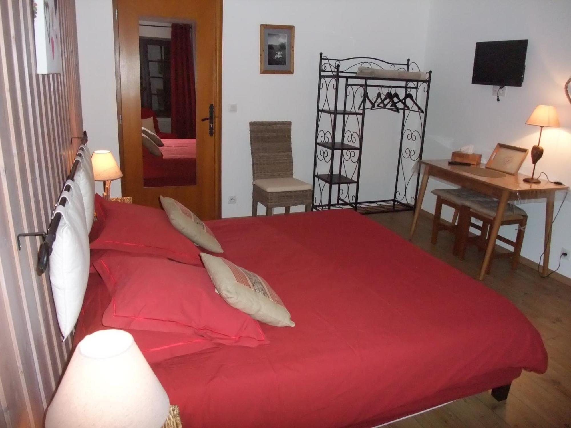 Le Domaine Du Grand Cellier Chambres D'Hotes En Savoie Tournon ห้อง รูปภาพ