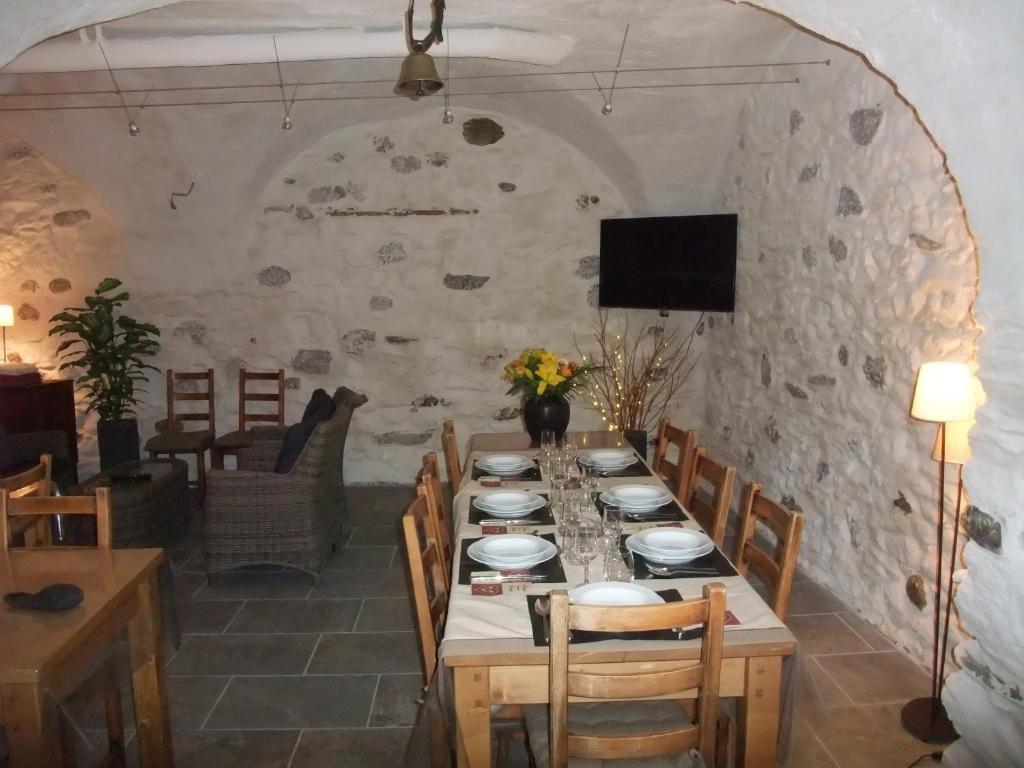 Le Domaine Du Grand Cellier Chambres D'Hotes En Savoie Tournon ภายนอก รูปภาพ